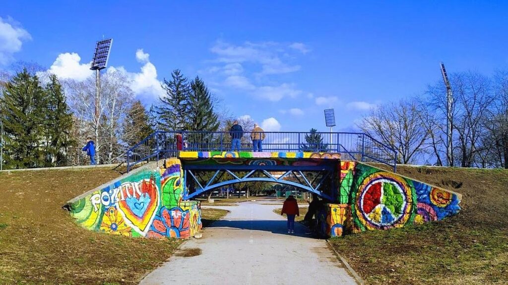 University of Nis park cair color bridge