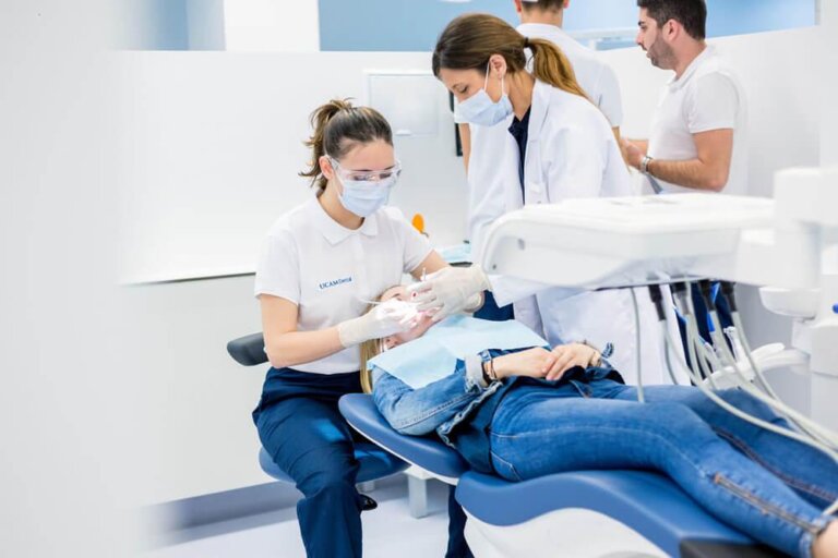 UCAM Dentistry Practical