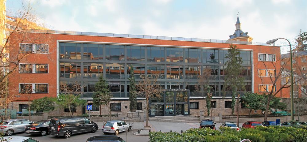 CEU-San-Pablo-University-Building-Wide-View