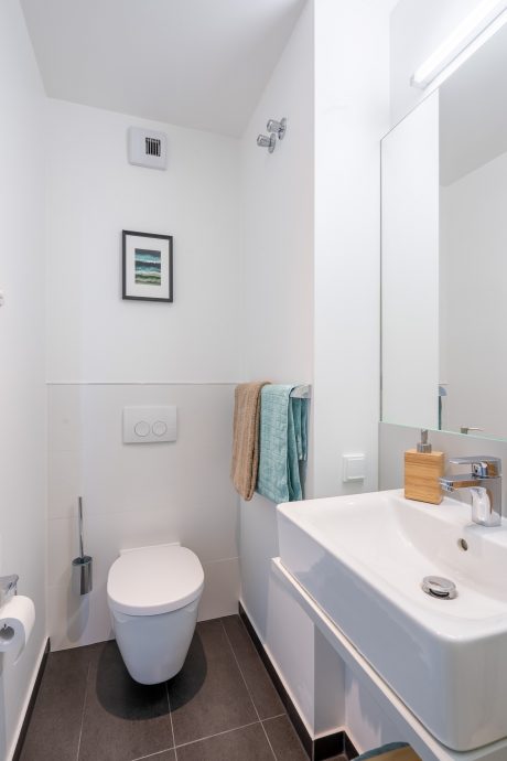 THEFIZZFrankfurt Bathroom 2 460x690 1